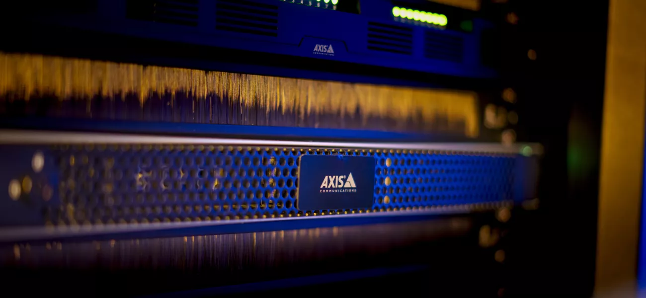 AXIS Camera Station S1228 AI-Optimized Server offers advanced capabilities to enhance investigations.